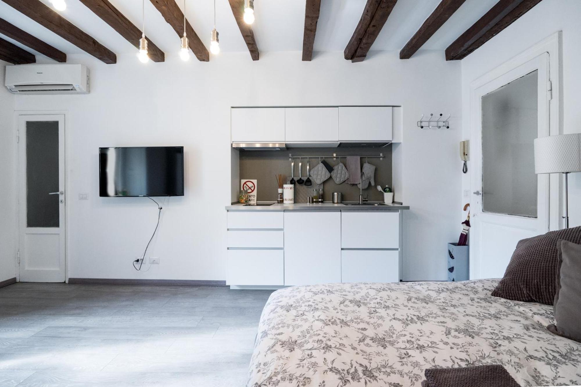Navigli - Vigevano 45 & Casale 3A Studios Milán Pokoj fotografie
